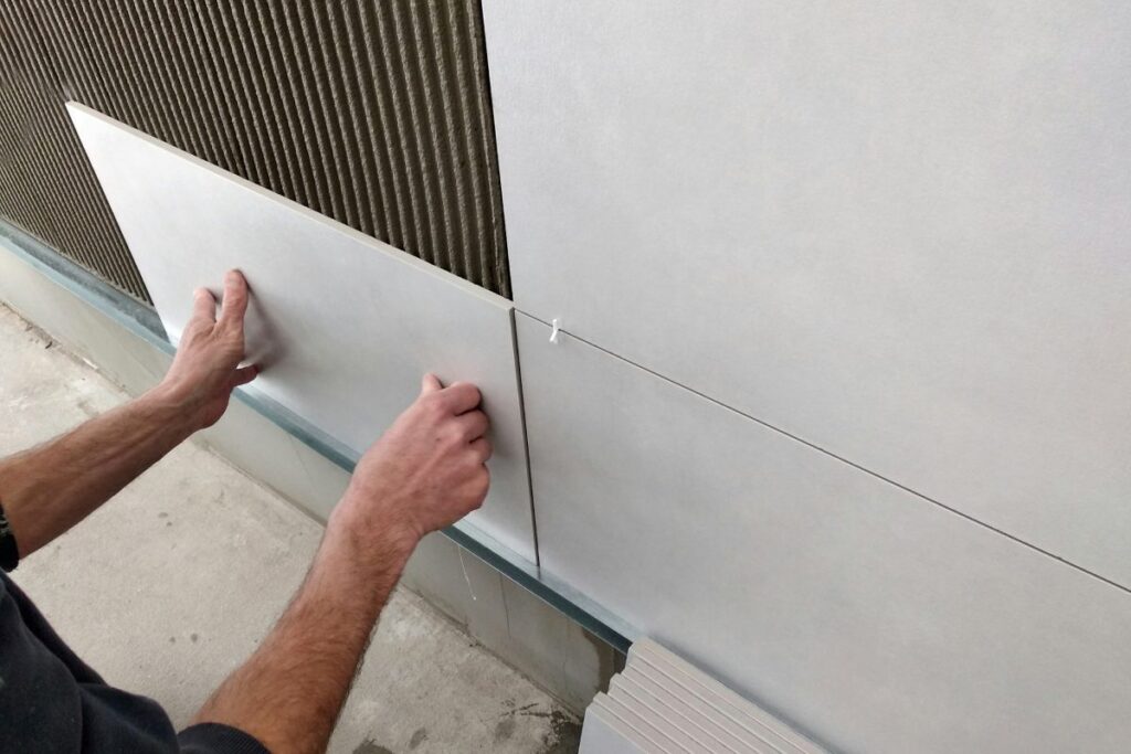 Gefragtes Handwerk: Warum qualifizierte Fliesenleger weiterhin unverzichtbar sind Fliesenleger-Handwerk